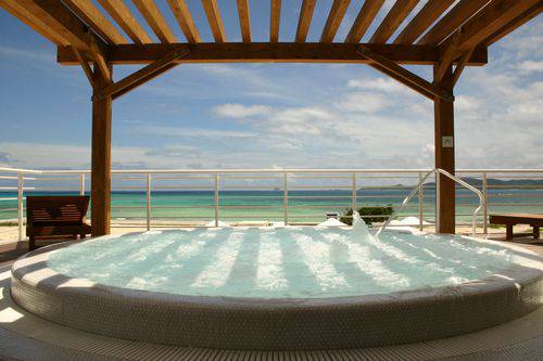 12月2日(金) 久米島 奥武島ステイプラン 自然に感謝！朝ヨガで心も身体もリフレッシュ！