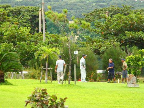 1月28日(土) 久米島 海と山に囲まれた絶景パークゴルフ場で島人と交流試合＆儀間集落散策（民泊利用）