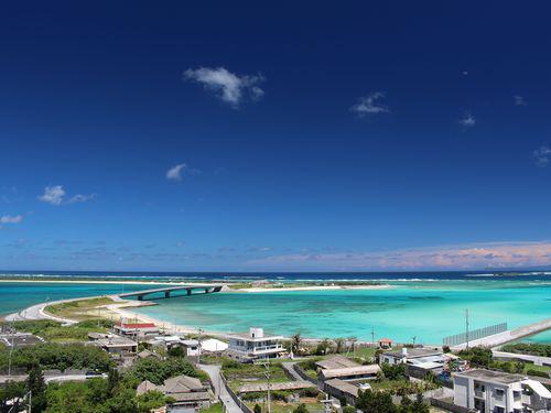 11月4日(金) 伊平屋島 自然の造形美と沖縄の原風景を撮る～「てるしの」の島のスポット散策～